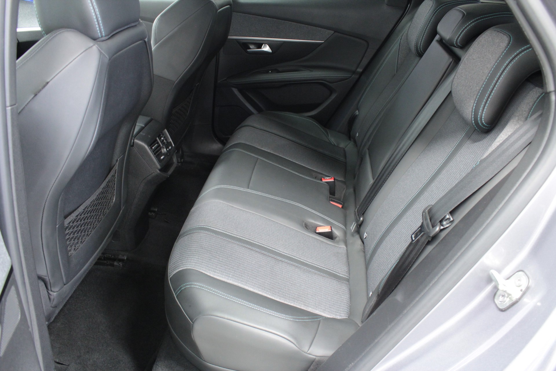 Peugeot 3008 2021, kuva 6/18