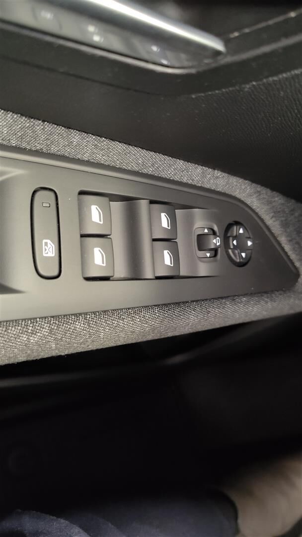 PEUGEOT 3008 2021 Active Pack Motion PureTech 130 EAT8-automaatti