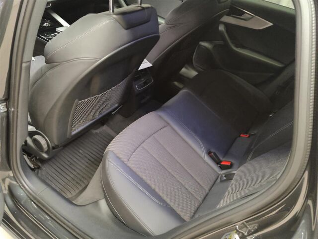 AUDI A4 2021 Avant Business Advanced 40 TFSI 150 kW MHEV quattro S tronic