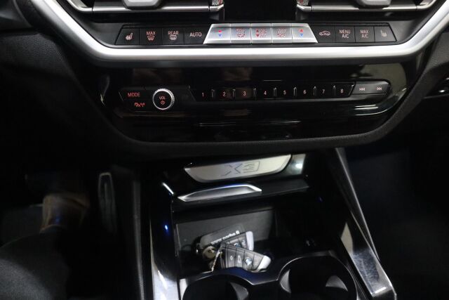 BMW X3 xDrive30e 2022 G01 xDrive 30e A Charged Edition M Sport