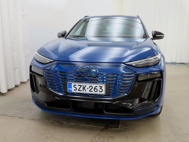 Audi Q6 e-tron 2025 quattro Vorsprung Edition