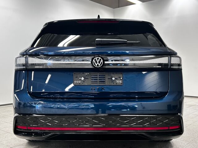 Volkswagen ID.7 2026 Tourer GTX 4MOTION Business 250 kW, akku 86 kWh vetokoukulla