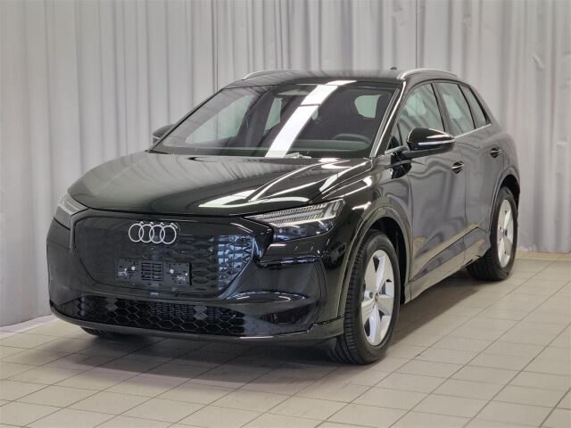 Audi Q4 e-tron 2026 e-tron quattro performance | Uusi Q4 nopeaan toimitukseen |