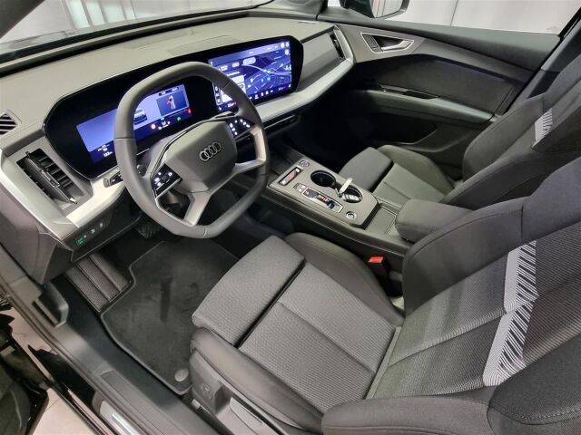 Audi Q4 e-tron 2026 e-tron quattro performance | Uusi Q4 nopeaan toimitukseen |