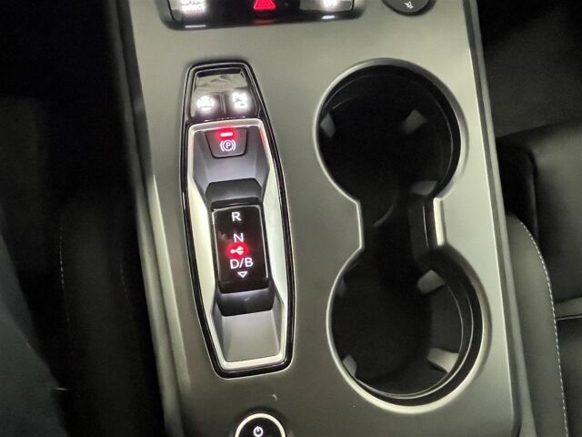 Audi Q4 e-tron 2026 e-tron quattro performance