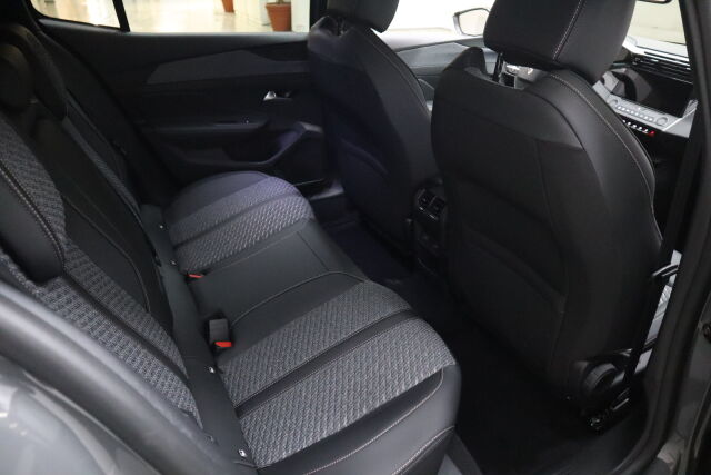 Peugeot 408 2026 Allure Launch Edition Hybrid 145 Automaatti "Asiakasetusi 4.293€"
