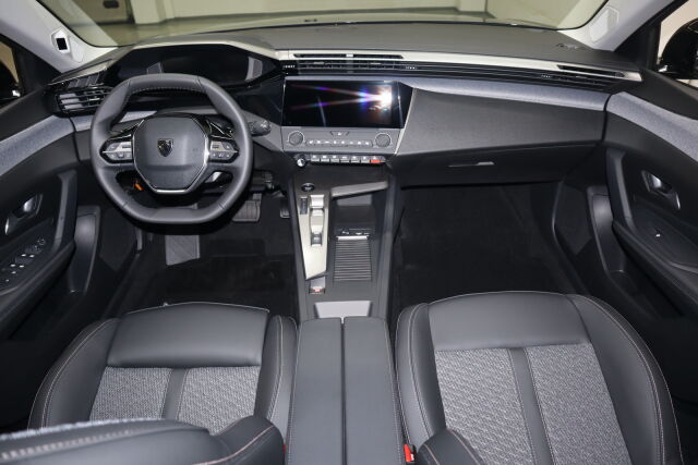 Peugeot 408 2026 Allure Launch Edition Hybrid 145 Automaatti "Asiakasetusi 4.293€"