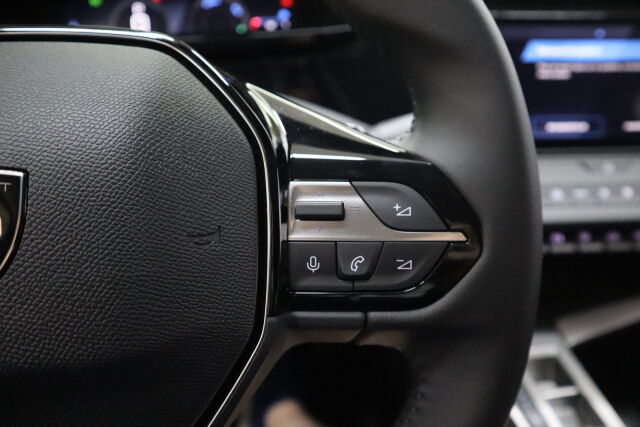 Peugeot 408 2026 Allure Launch Edition Hybrid 145 Automaatti "Asiakasetusi 4.293€"