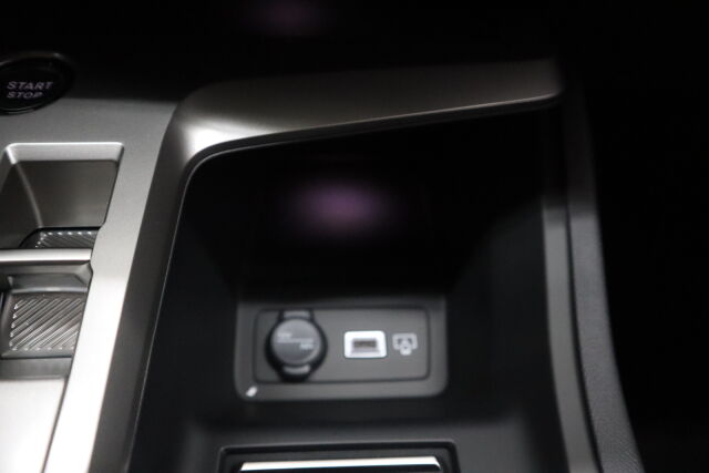 Peugeot 408 2026 Allure Launch Edition Hybrid 145 Automaatti "Asiakasetusi 4.293€"