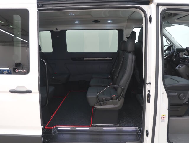 Volkswagen Crafter 2025 2,0 TDI 103 kW 8at. Carsport korityö. Dholladia pyörätuolinostin