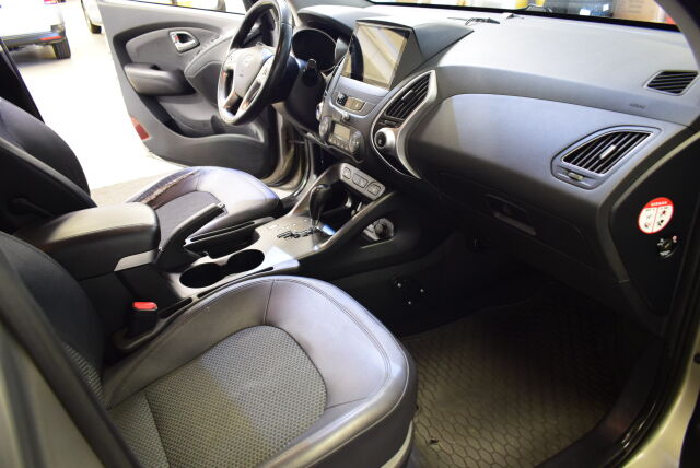 HYUNDAI ix35 2011 4wd 2,0 CRDi-R 135kW 6AT Style * 4-veto-automaatti*