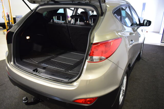 HYUNDAI ix35 2011 4wd 2,0 CRDi-R 135kW 6AT Style * 4-veto-automaatti*
