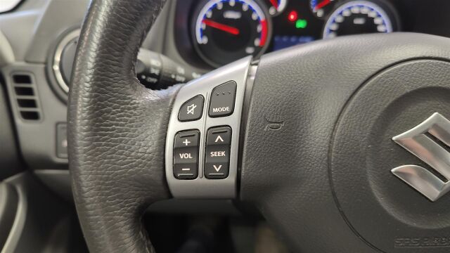 SUZUKI SX4 2013 1,6 VVT 4WD X-OVER GLX 5D 5MT