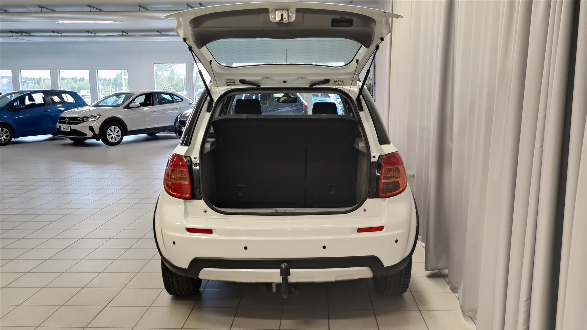 Suzuki SX4 1,6 VVT 4WD X-OVER GLX 5D 5MT 2013, kuva 6/18