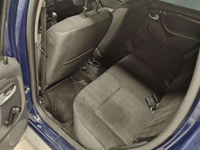 DACIA Duster 2012 4x4 1,5 dCi 109hv 6MT Laureate