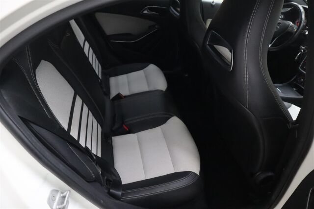 MERCEDES-BENZ A 2013 180 CDI BE A Premium Business