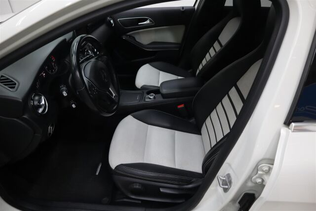 MERCEDES-BENZ A 2013 180 CDI BE A Premium Business