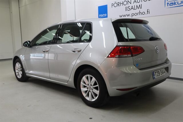 VOLKSWAGEN Golf 2013 Comfortline 1,2 TSI 77 kW (105 hv) BlueMotion Technology 4-ovinen