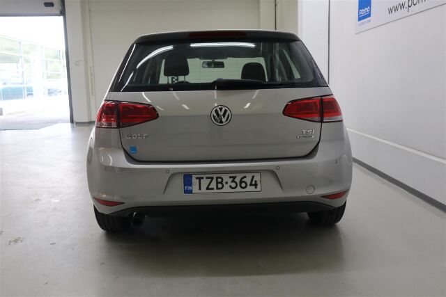 VOLKSWAGEN Golf 2013 Comfortline 1,2 TSI 77 kW (105 hv) BlueMotion Technology 4-ovinen