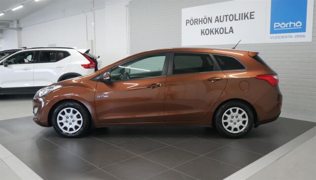 HYUNDAI i30 Wagon 2014 1,6 GDI 6MT ISG Comfort Plus
