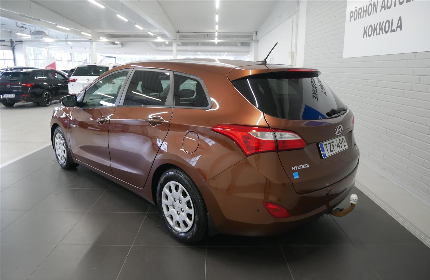 Hyundai i30 1,6 GDI 6MT ISG Comfort Plus 2014, bild 3/21