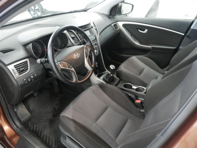 HYUNDAI i30 Wagon 2014 1,6 GDI 6MT ISG Comfort Plus