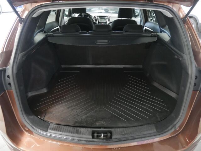 HYUNDAI i30 Wagon 2014 1,6 GDI 6MT ISG Comfort Plus