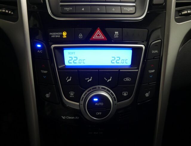 HYUNDAI i30 Wagon 2014 1,6 GDI 6MT ISG Comfort Plus