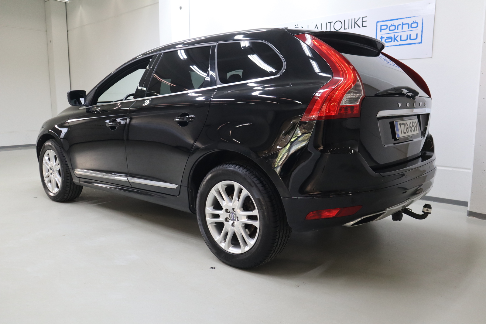 Volvo XC60 D4 AWD Business Summum aut 2014, kuva 4/26