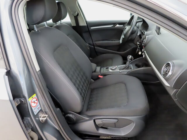 Audi A3 2014 Sportback Business 1,4 TFSI COD 103 kW S tronic