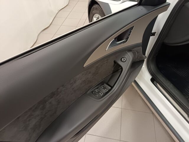 AUDI A6 allroad quattro 2015 Land of quattro Edition 3,0 V6 TDI 160 kW quattro S tronic