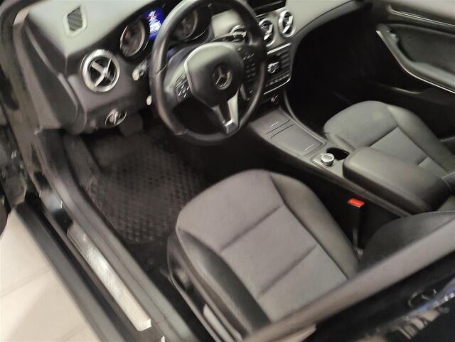 MERCEDES-BENZ GLA 2015 220 CDI 4Matic A Premium Business Webasto,ylläpitolaturi,koukku