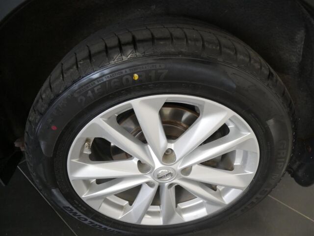 NISSAN Qashqai 2015 DIG-T 163 Acenta 2WD 6M/T E6 Safety Pack Connect