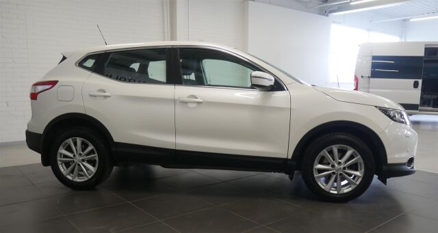 NISSAN Qashqai 2015 DIG-T 163 Acenta 2WD 6M/T E6 Safety Pack Connect