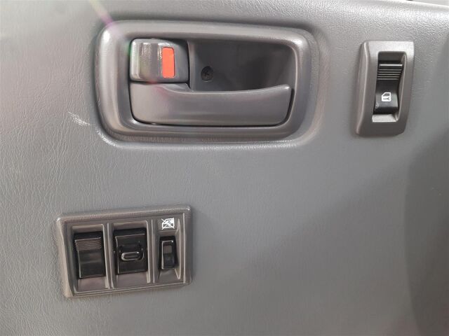 TOYOTA Hiace 2008 2,5 D-4D 95 4ov pitkä