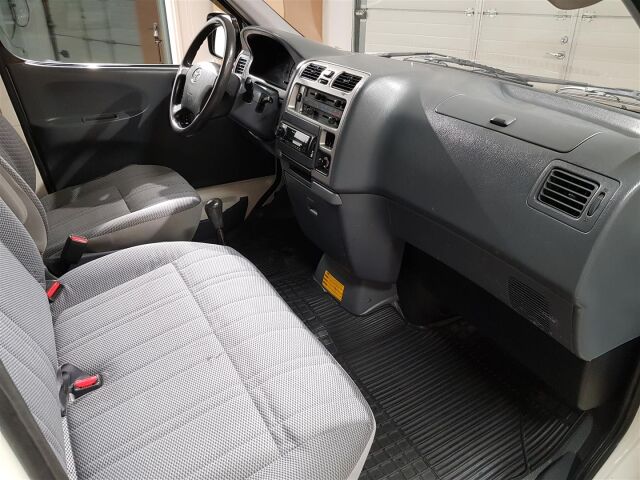 TOYOTA Hiace 2008 2,5 D-4D 95 4ov pitkä