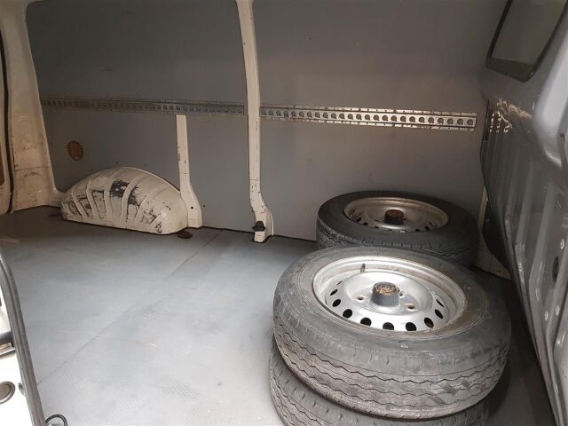 TOYOTA Hiace 2008 2,5 D-4D 95 4ov pitkä