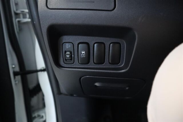 MITSUBISHI Outlander 2012 2,4 MIVEC Intense CVT AT