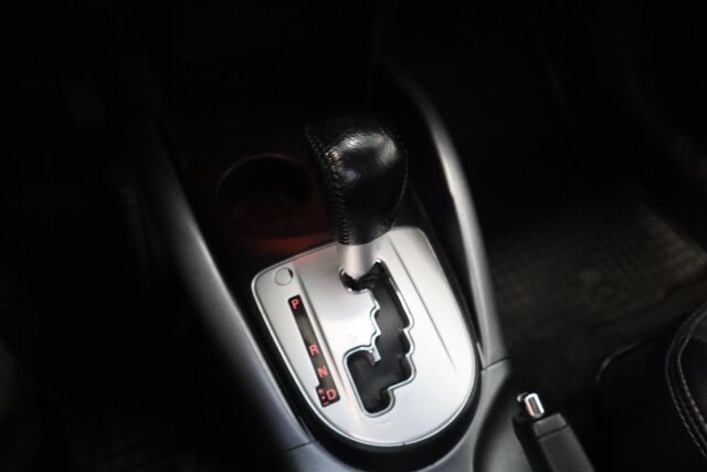 MITSUBISHI Outlander 2012 2,4 MIVEC Intense CVT AT