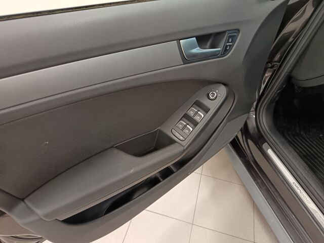 AUDI A4 allroad quattro 2012 Business 2,0 TDI 130 kW quattro