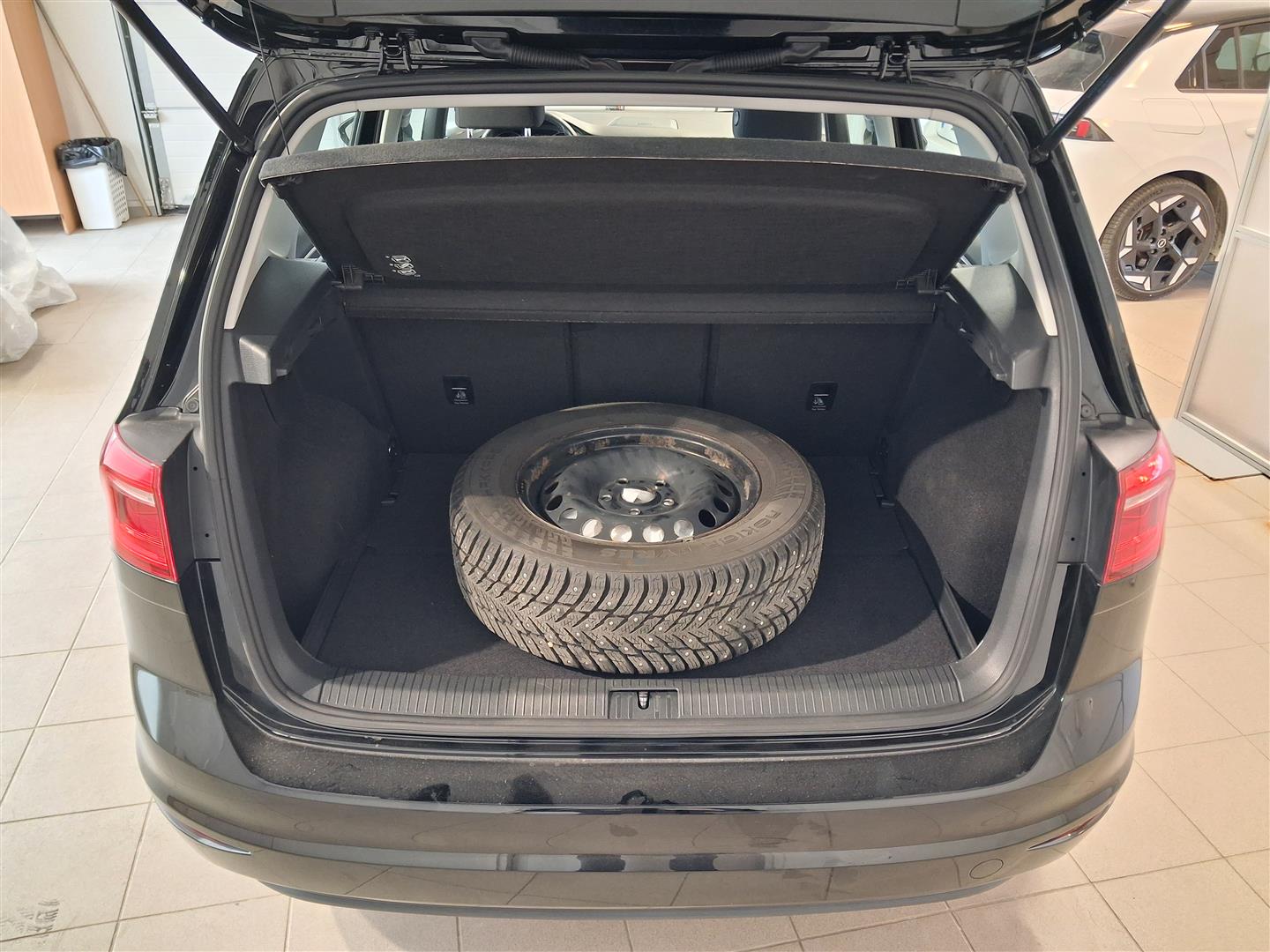 Volkswagen Golf Sportsvan 2015, kuva 6/14