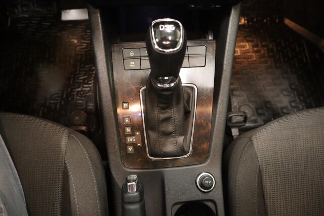 SKODA Octavia 2013 1,4 TSI Elegance DSG Autom.