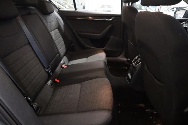 SKODA Octavia 2013 1,4 TSI Elegance DSG Autom.