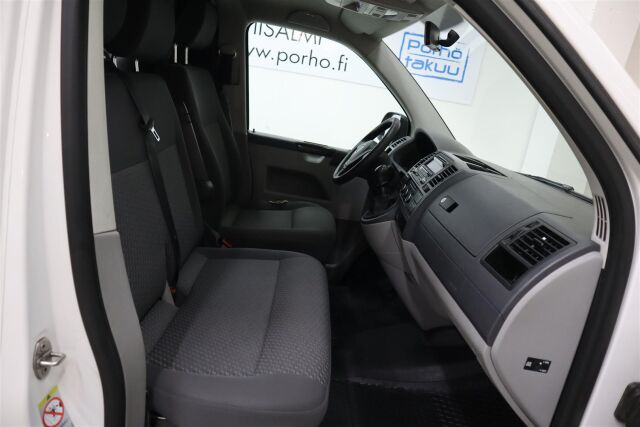 VOLKSWAGEN Transporter 2014 umpipakettiauto 2,0 TDI 103 kW ** Alvillinen, 1. omisteinen, juuri huollettu**