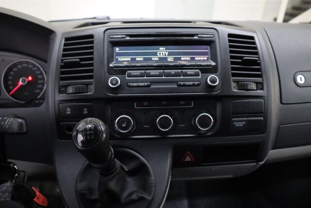 VOLKSWAGEN Transporter 2014 umpipakettiauto 2,0 TDI 103 kW ** Alvillinen, 1. omisteinen, juuri huollettu**