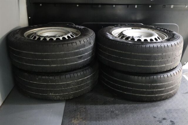 VOLKSWAGEN Transporter 2014 umpipakettiauto 2,0 TDI 103 kW ** Alvillinen, 1. omisteinen, juuri huollettu**