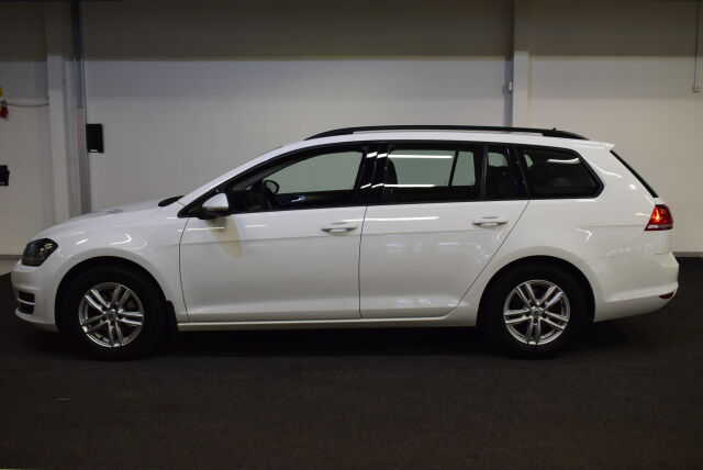 VOLKSWAGEN Golf 2015 Variant Comfortline 1,6 TDI 81 kW (110 hv) DSG-automaatti* Kaukowebasto, Xenonit*