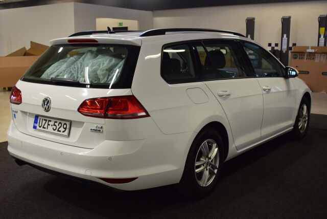 VOLKSWAGEN Golf 2015 Variant Comfortline 1,6 TDI 81 kW (110 hv) DSG-automaatti* Kaukowebasto, Xenonit*