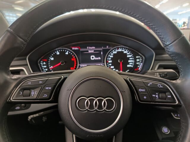 AUDI A4 2016 Sedan First Edition Business Sport 2,0 TDI 140 kW quattro S tronic