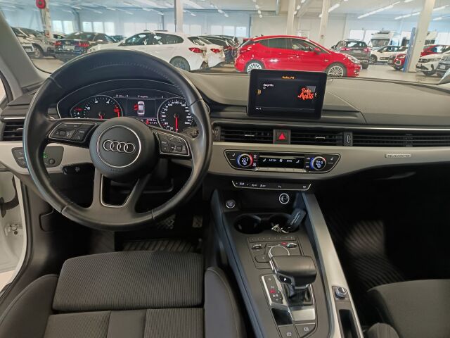AUDI A4 2016 Sedan First Edition Business Sport 2,0 TDI 140 kW quattro S tronic